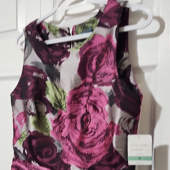 Gabby Skye Pink and Green Mini Dress - Picture 4 of 6